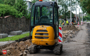 Trwa przebudowa drogi w Jeziorkach Kosztowskich