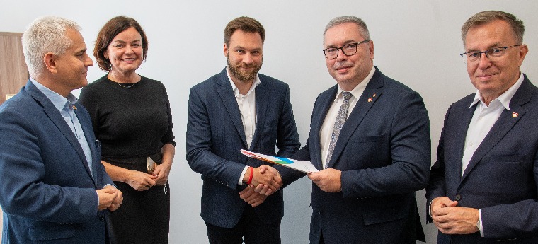 Blisko pół miliona złotych od Zarządu...