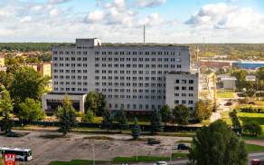 Wznowiono rozbiórkę budynku byłej Komendy Policji w Pile