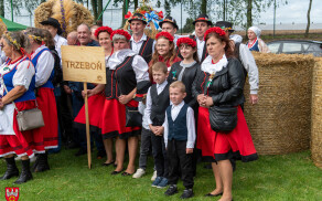 Uroczyste Dożynki w Łobżenicy - gminne, powiatowe i diecezjalne