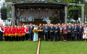Uroczyste Dożynki w Łobżenicy - gminne, powiatowe i diecezjalne