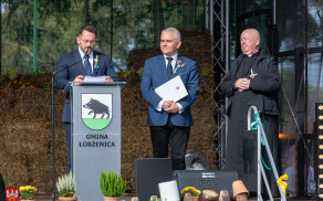 Uroczyste Dożynki w Łobżenicy - gminne, powiatowe i diecezjalne