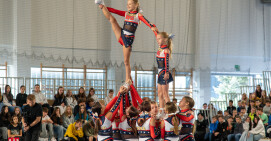 występ cheerleadingu