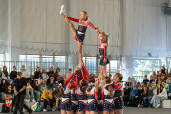 występ cheerleadingu