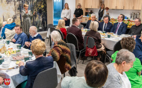 Śniadnie wielkanocne z seniorami w Szydłowie