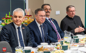 Śniadnie wielkanocne z seniorami w Szydłowie