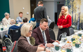 Śniadnie wielkanocne z seniorami w Szydłowie