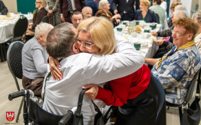 Śniadnie wielkanocne z seniorami w Szydłowie