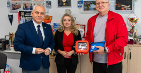 Mobilny defibrylator AED dla LOMS w P...