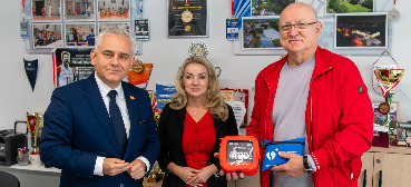 Mobilny defibrylator AED dla LOMS w P...
