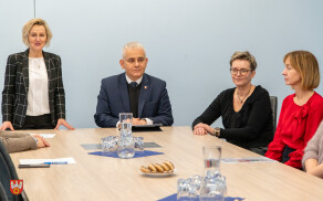 wręczenie nagród laureatom