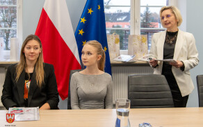 wręczenie nagród laureatom