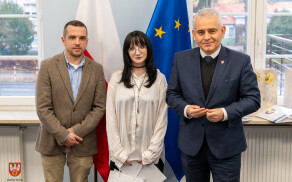 wręczenie nagród laureatom