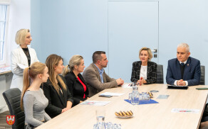 wręczenie nagród laureatom