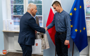 wręczenie nagród laureatom