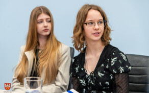 wręczenie nagród laureatom