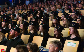 250 absolwentów ANS w Pile odebrało dyplomy