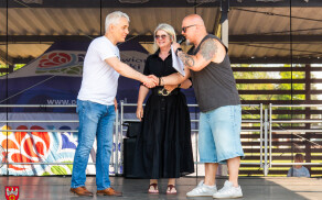 Ogólnofajny Piknik Rodzinny Beezone na stadionie