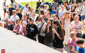 Ogólnofajny Piknik Rodzinny Beezone na stadionie