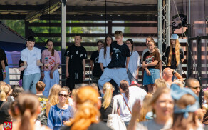 Ogólnofajny Piknik Rodzinny Beezone na stadionie