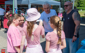 Ogólnofajny Piknik Rodzinny Beezone na stadionie