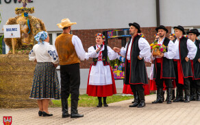 Dożynki gminne w Brzostowie- święto plonów i wspólnoty