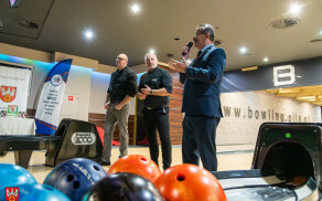 Kursanci Szkoły Policji dla chorego Szymona z Piły