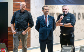 Kursanci Szkoły Policji dla chorego Szymona z Piły