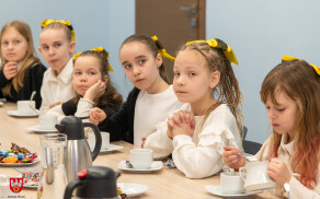 Cheerleaderki ze Szkoły Podstawowej nr 11  w Starostwie