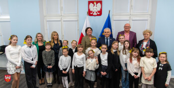 Cheerleaderki ze Szkoły Podstawowej nr 11  w Starostwie