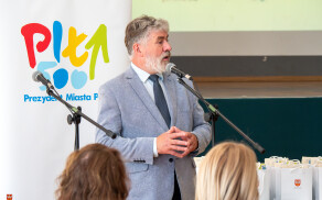 Nagrody dla młodych pasjonatów biologii i chemii