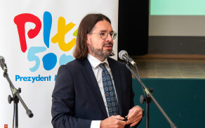 Nagrody dla młodych pasjonatów biologii i chemii