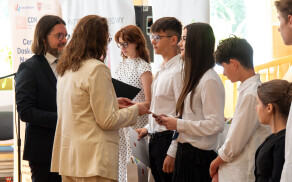 Nagrody dla młodych pasjonatów biologii i chemii