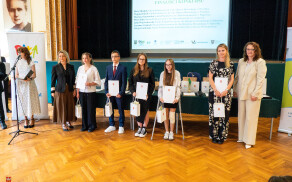 Nagrody dla młodych pasjonatów biologii i chemii