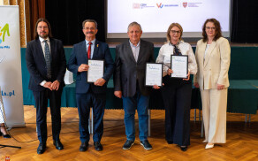 Nagrody dla młodych pasjonatów biologii i chemii