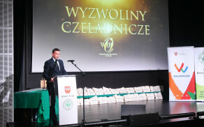 Nowi czeladnicy odebrali świadectwa