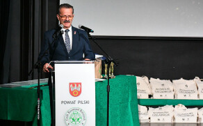 Nowi czeladnicy odebrali świadectwa