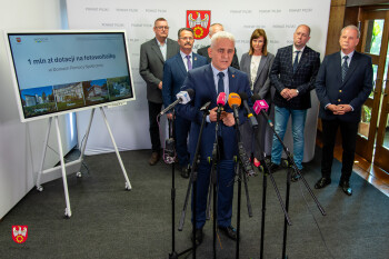 Milion zł dotacji na panele fotowoltaiczne w DPS-ach