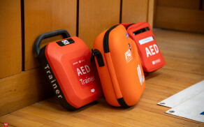 szkolenia z użyciem defibrylatorów AED