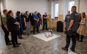 szkolenia z użyciem defibrylatorów AED