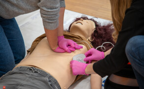 szkolenia z użyciem defibrylatorów AED