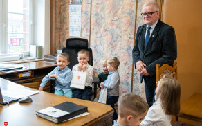 wizyta dzieci w Starostwie