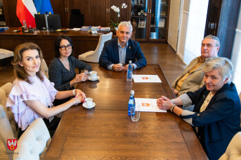 Gratulacje z okazji jubileuszu pracy zawodowej