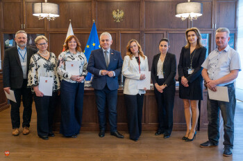 Gratulacje dla pracowników z okazji jubileuszu pracy