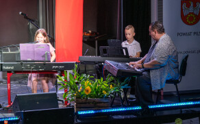 Koncert uczniów i pracowników oświaty