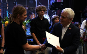 Koncert uczniów i pracowników oświaty