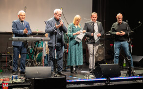 koncert w Kinie Iskra na leczenie Szymona