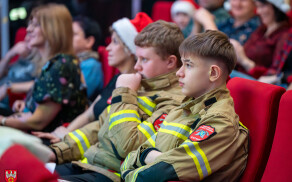 koncert w Kinie Iskra na leczenie Szymona