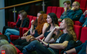 koncert w Kinie Iskra na leczenie Szymona