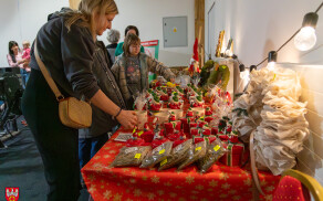 koncert w Kinie Iskra na leczenie Szymona